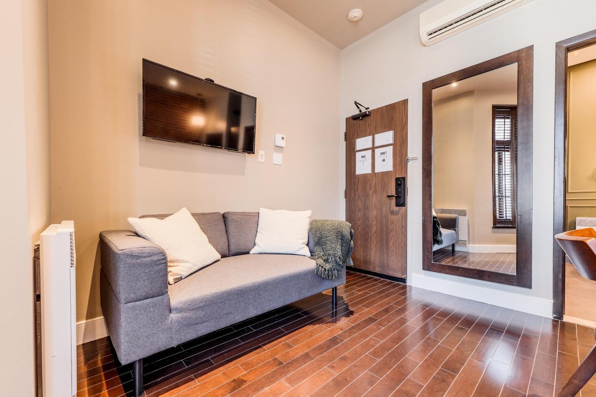 مونتريال Self Check-In Boutique Hotel - Quartier Latin - Room 101 المظهر الخارجي الصورة