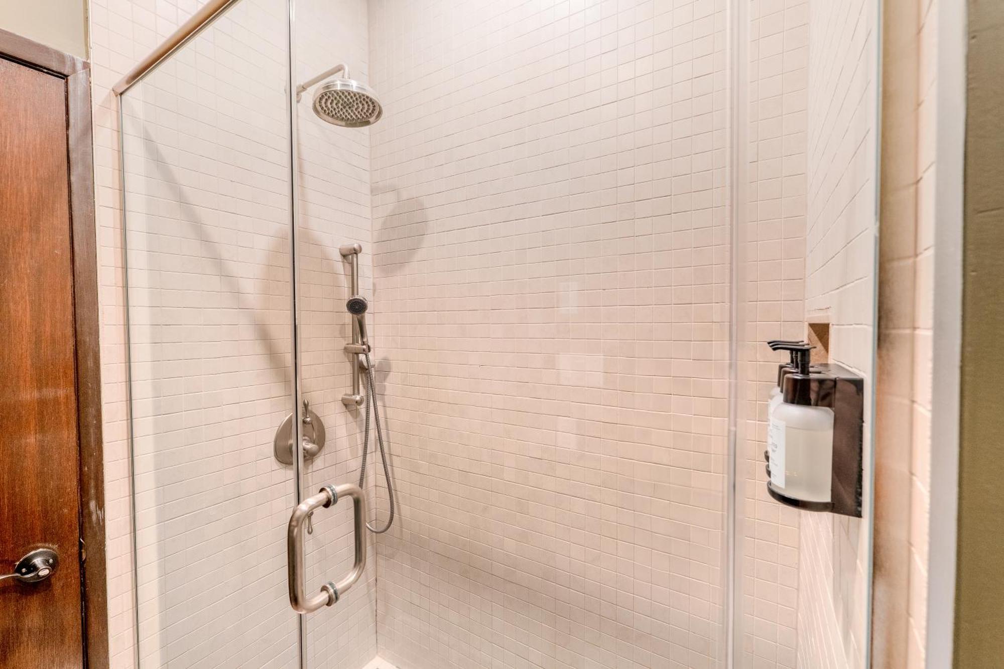 مونتريال Self Check-In Boutique Hotel - Quartier Latin - Room 101 المظهر الخارجي الصورة